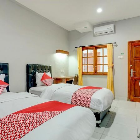 Oyo 90089 Hotel Satria Syariah Denpasar Eksteriør bilde